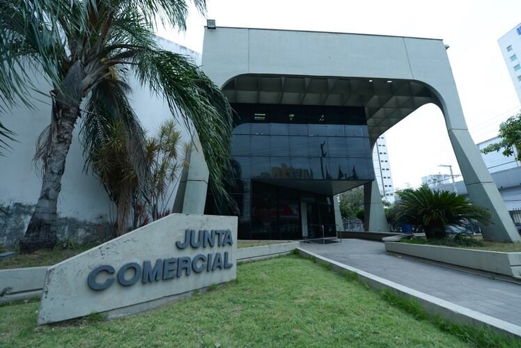 Junta Comercial cria ‘Balcão Único ES’ e facilita abertura de empresas no Estado 